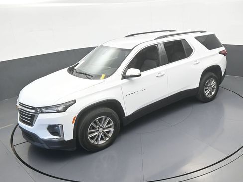 Used 2023 Chevrolet Traverse LT image 46