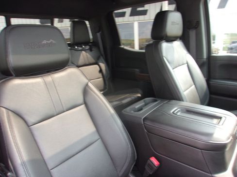 Used 2019 Chevrolet Silverado 1500 High Country w/ Technology Package AWD/4WD image 16