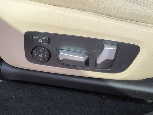 Used 2020 BMW X3 xDrive30i w/ Premium Package image 18