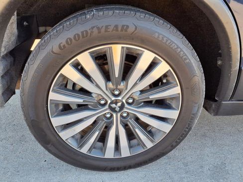 Used 2020 Mitsubishi Outlander SEL image 5