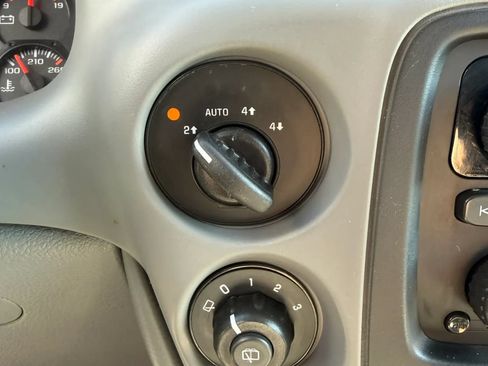 Used 2007 Chevrolet TrailBlazer LS w/ LS Preferred Equipment Group AWD/4WD image 23