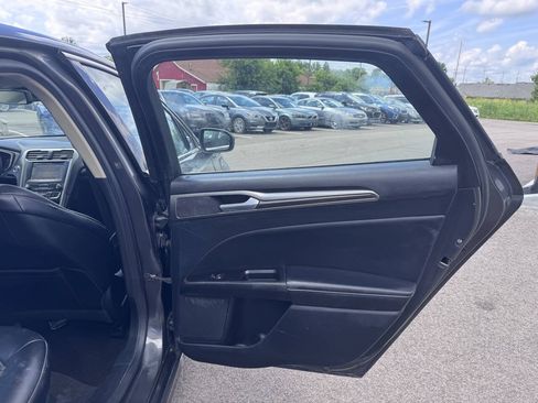 Used 2019 Ford Fusion SEL FWD image 14