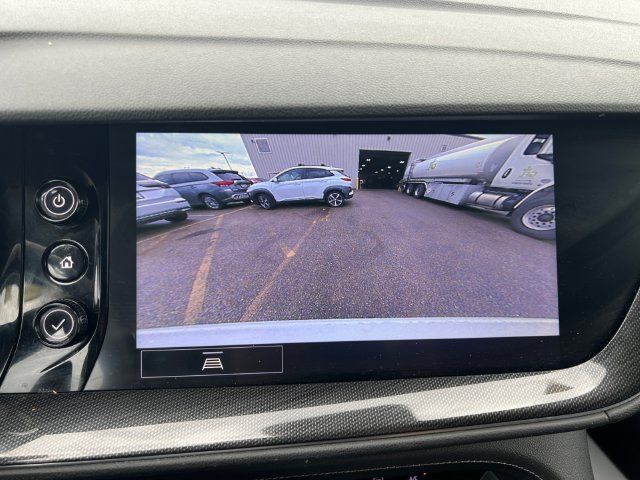 Used 2021 Buick Envision Essence AWD/4WD image 23