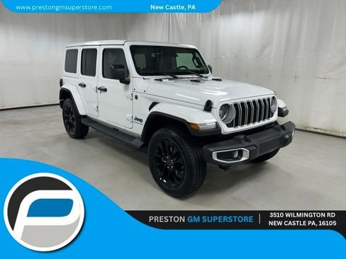 Used 2025 Jeep Wrangler Unlimited Sahara image 1