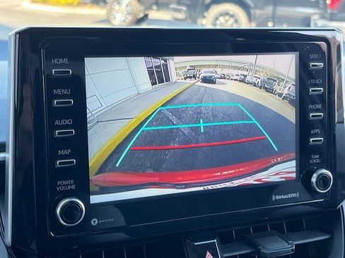 Used 2021 Toyota Corolla LE image 21