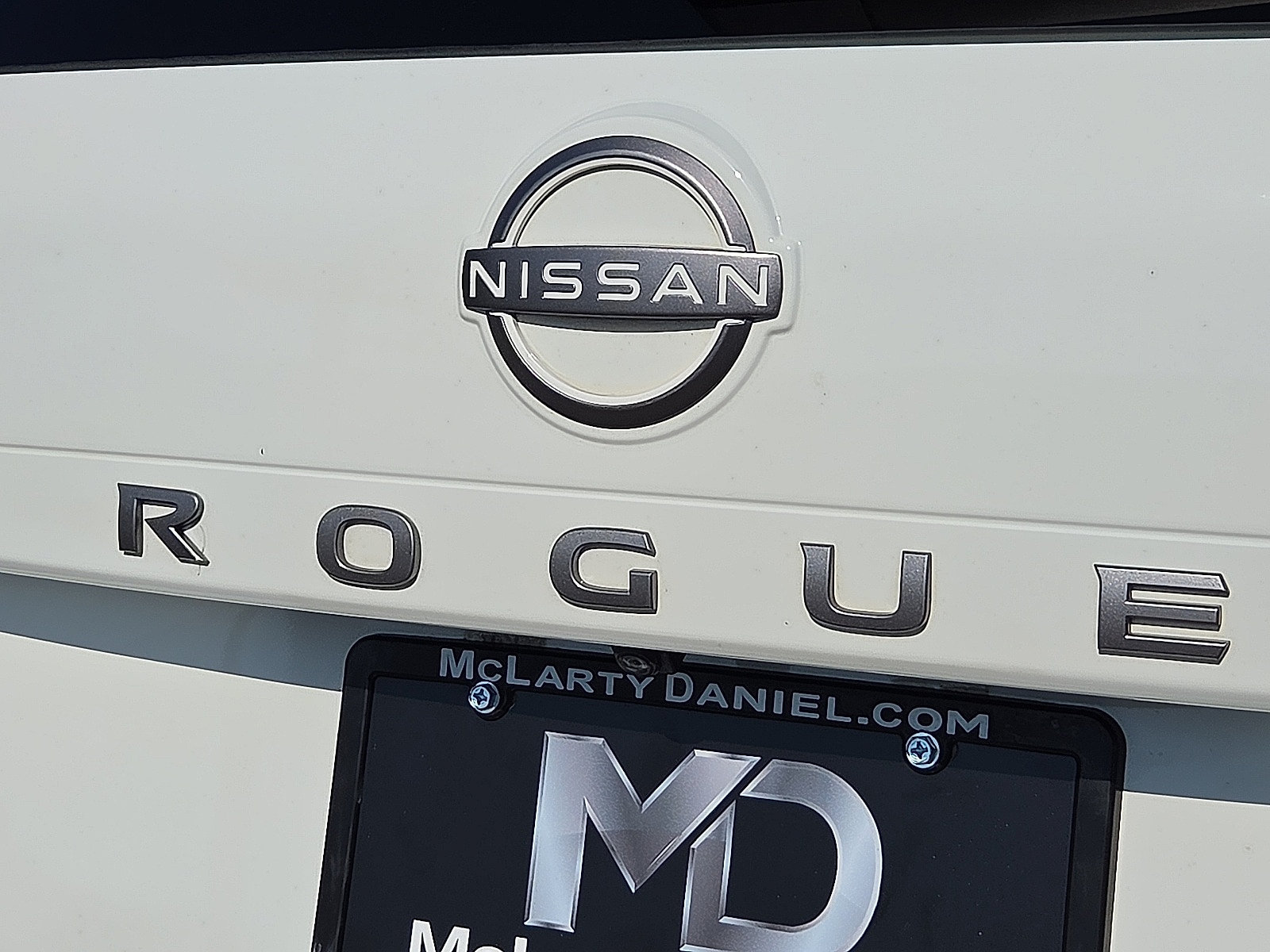 Used 2024 Nissan Rogue S FWD image 9