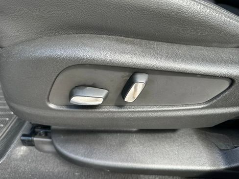 Used 2024 Cadillac XT6 Luxury image 19