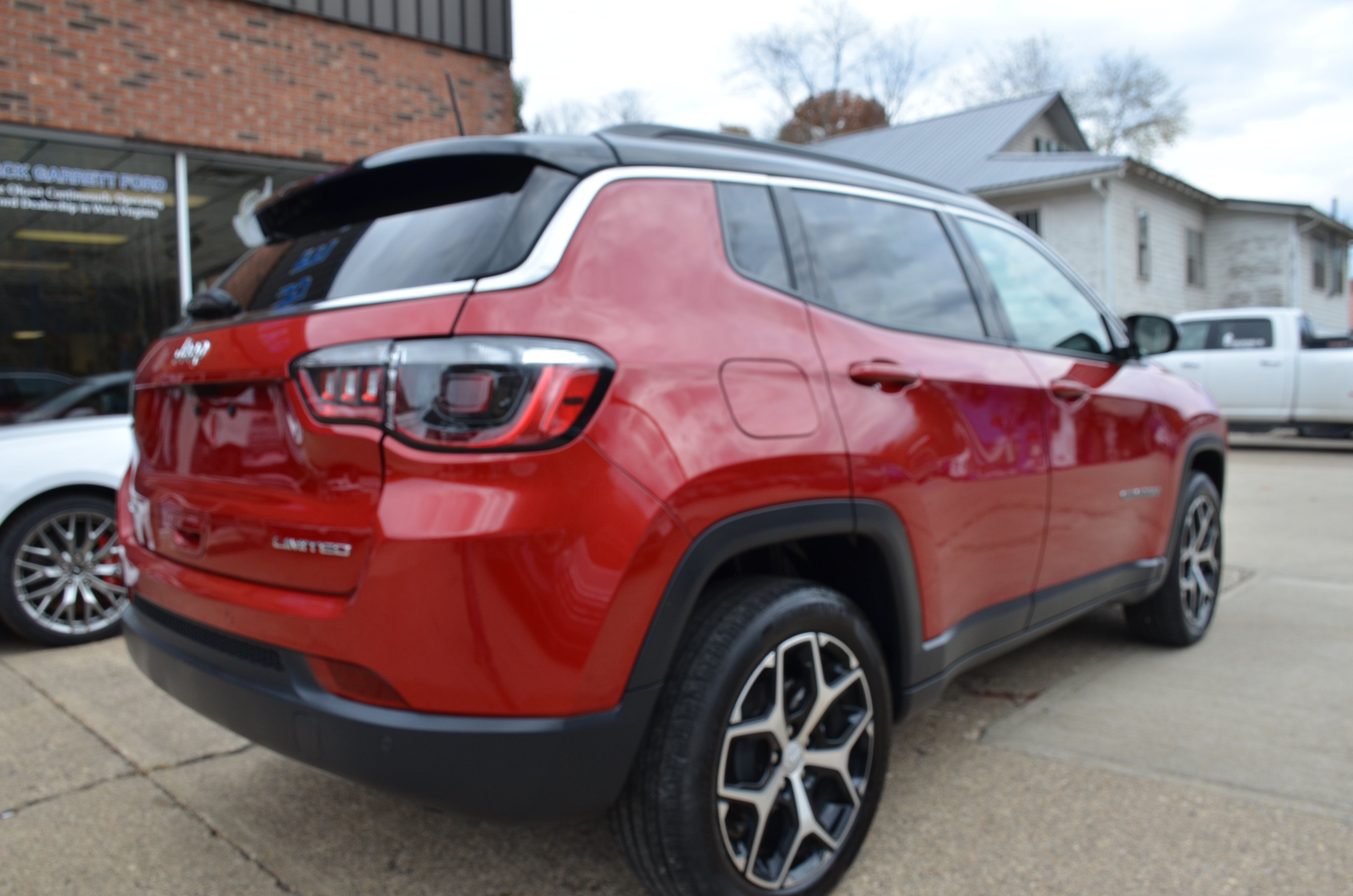 Used 2024 Jeep Compass Limited AWD/4WD image 6