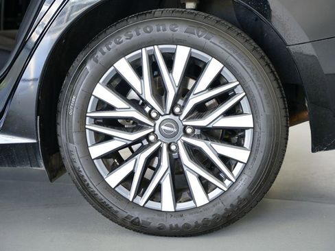 Used 2023 Nissan Altima 2.5 SV FWD image 14