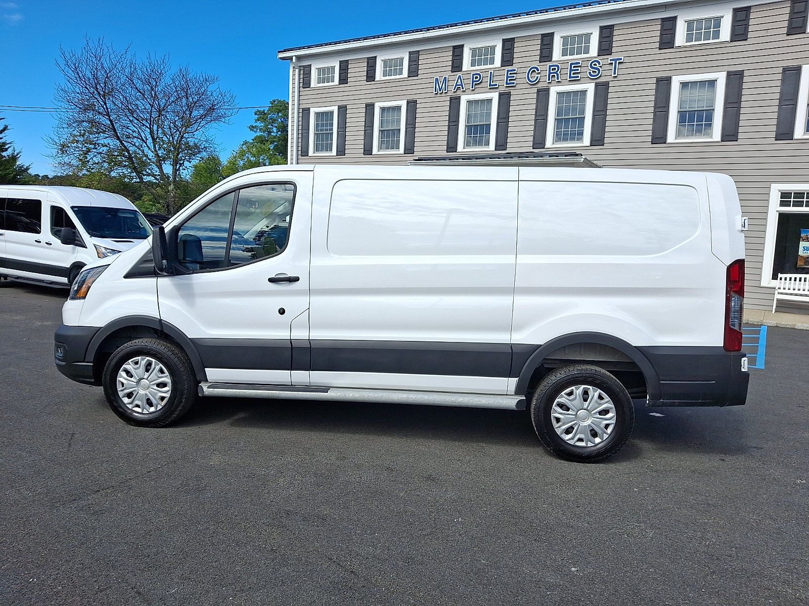 Used 2025 Ford Transit 250 Low Roof w/ Exterior Upgrade Package RWD image 8