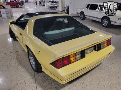 Used 1987 Chevrolet Camaro LT image 4