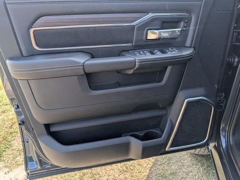 New 2026 RAM 3500 Laramie AWD/4WD image 9