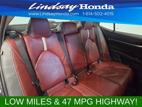 Used 2018 Toyota Camry SE FWD image 9