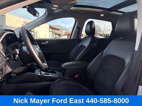 Used 2022 Ford Escape SEL w/ SEL Stealth AWD Package image 19