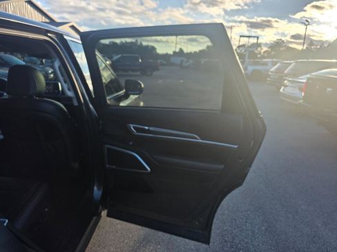 Used 2020 Kia Telluride LX image 13