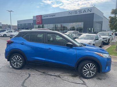 Used 2024 Nissan Kicks SV