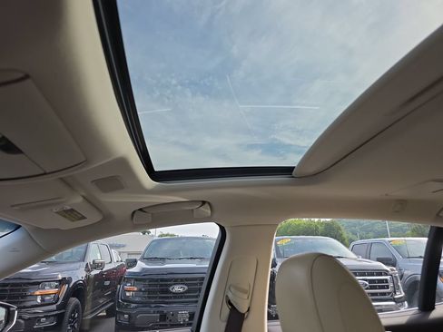 Used 2018 Lexus LS 500 AWD w/ Accessory Package (Z1) image 30