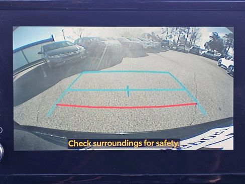 Used 2023 Toyota Highlander XLE image 30