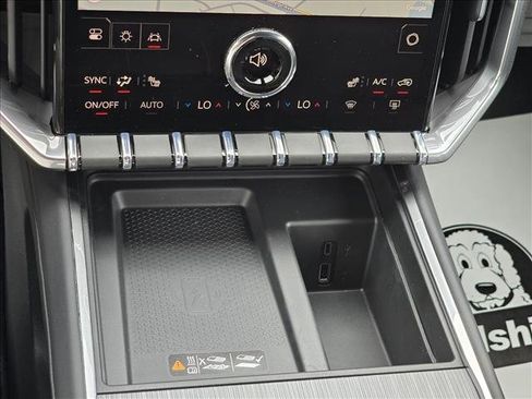 New 2026 GMC Acadia Elevation image 16