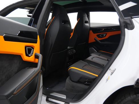 Used 2023 Lamborghini Urus S AWD/4WD image 39