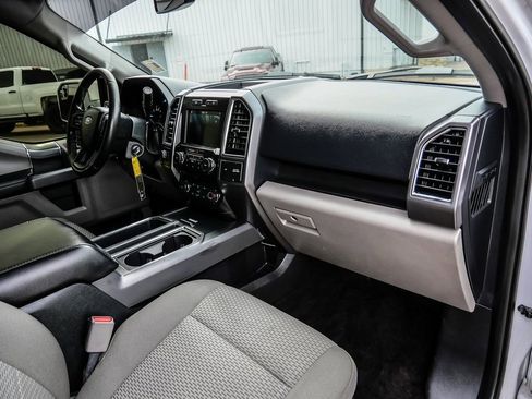 Used 2017 Ford F150 XLT w/ Equipment Group 302A Luxury AWD/4WD image 16
