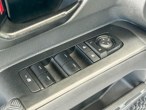 Used 2024 Toyota Tacoma SR5 AWD/4WD image 25