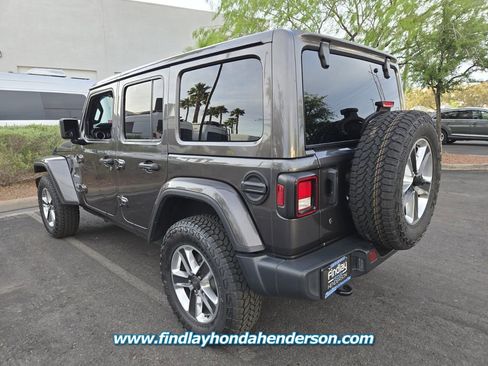 Used 2019 Jeep Wrangler Unlimited Sahara AWD/4WD image 4