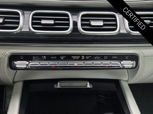 Used 2023 Mercedes-Benz Maybach GLS 600 4MATIC image 18