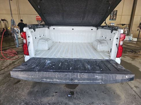 Used 2021 Chevrolet Silverado 1500 LT RWD image 12