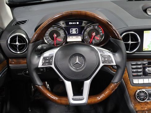Used 2013 Mercedes-Benz SL 550 image 54