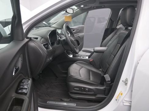 Used 2023 Chevrolet Equinox Premier AWD/4WD image 10
