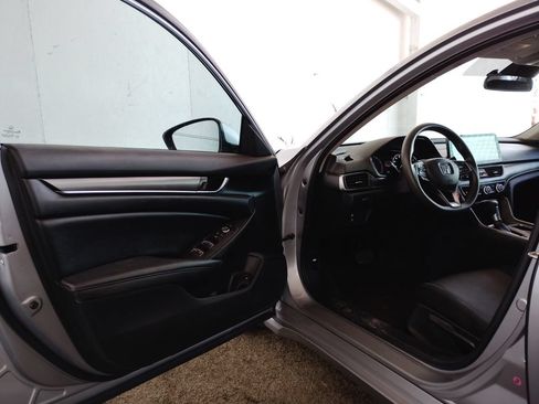 Used 2020 Honda Accord LX image 19