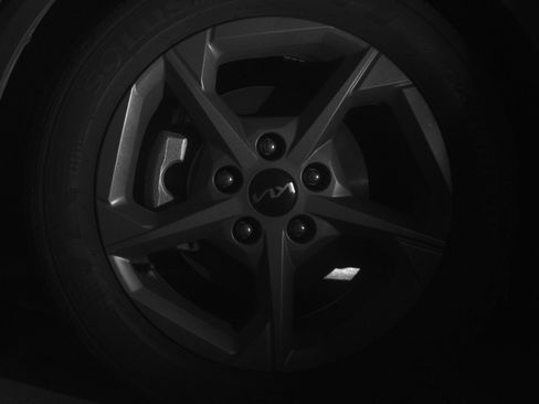 Used 2025 Kia K4 LXS FWD image 12