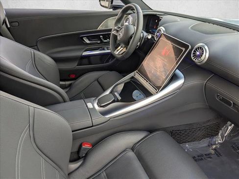 Used 2025 Mercedes-Benz SL 55 AMG 4MATIC image 23