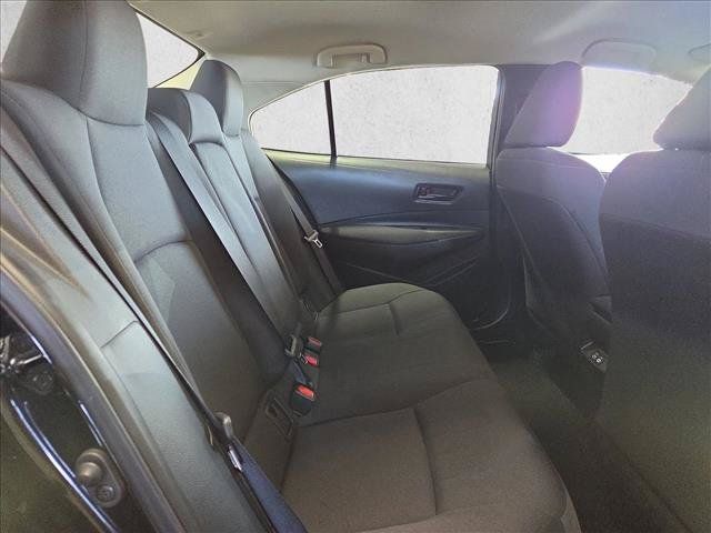 Used 2025 Toyota Corolla LE FWD image 18