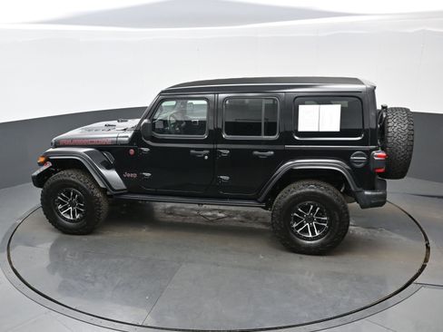 Used 2024 Jeep Wrangler Unlimited Rubicon image 32