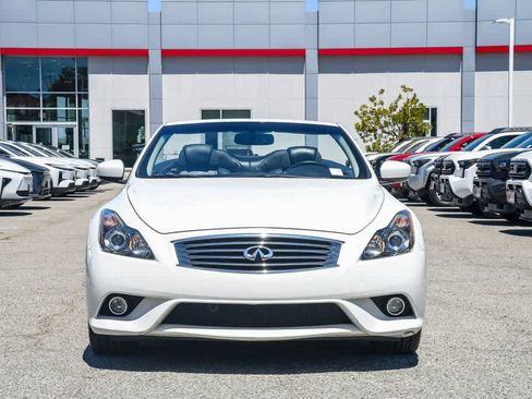 Used 2014 INFINITI Q60 Convertible w/ Premium Package RWD image 29