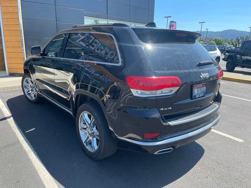 Certified 2017 Jeep Grand Cherokee Summit w/ Platinum Series Group AWD/4WD image 3