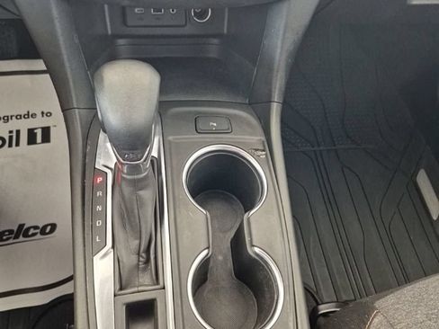 Used 2023 Chevrolet Equinox LT w/ LPO, Floor Liner Package FWD image 17