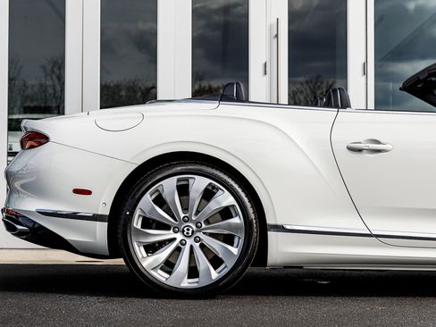 New 2026 Bentley Continental GT Speed image 20