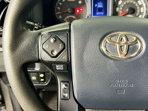 Used 2018 Toyota Tacoma SR RWD image 18