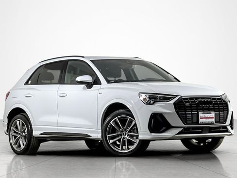 Used 2025 Audi Q3 2.0T Premium w/ Convenience Package image 7