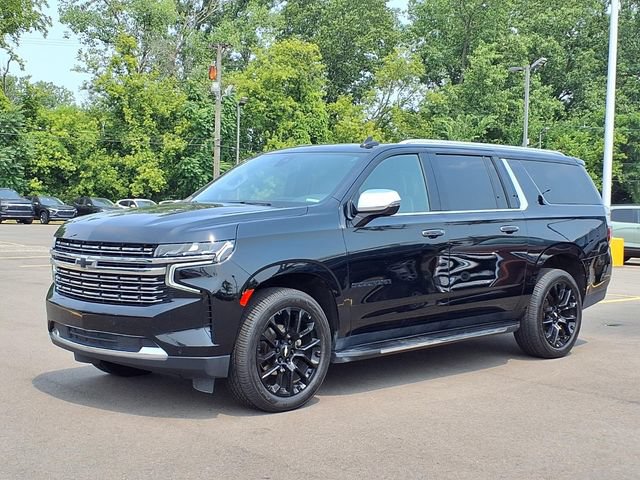Used 2022 Chevrolet Suburban Premier AWD/4WD image 1
