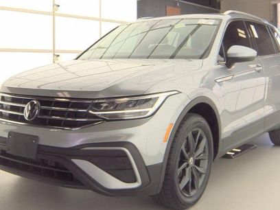 Used 2022 Volkswagen Tiguan SE