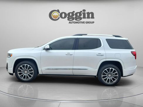 Used 2021 GMC Acadia Denali w/ Denali Technology Package image 3