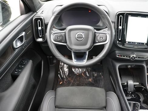 Used 2023 Volvo XC40 Recharge Ultimate w/ Protection Package Premier AWD/4WD image 20