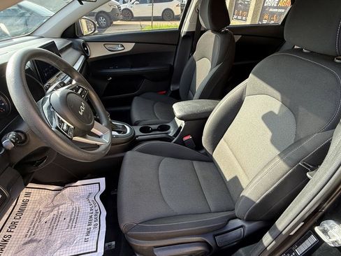 Used 2023 Kia Forte LXS FWD image 10