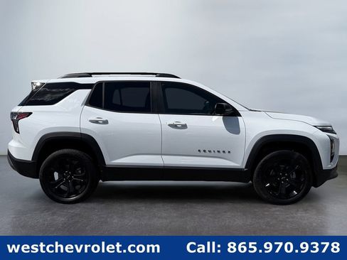 New 2026 Chevrolet Equinox LT w/ Convenience Package II FWD image 2
