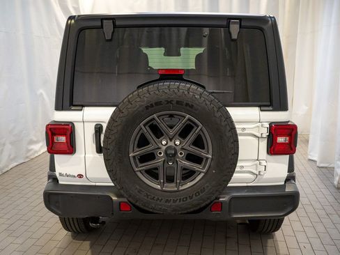 Used 2024 Jeep Wrangler Sport S image 5