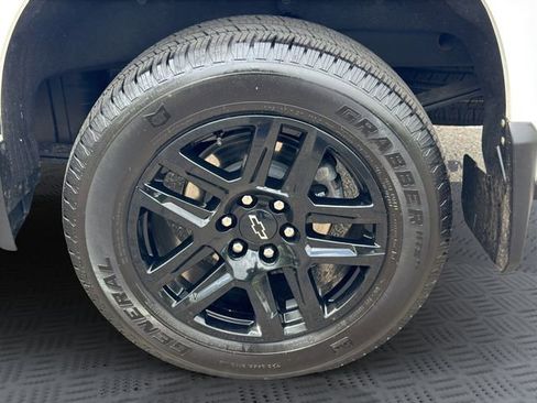 Used 2025 Chevrolet Silverado 1500 Custom w/ Rally Edition AWD/4WD image 29